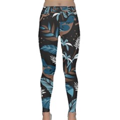 Birds In The Nature Classic Yoga Leggings by Sobalvarro