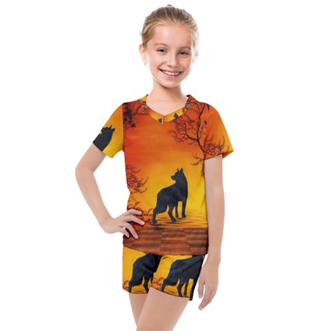 Wonderful Wolf In The Night Kids  Mesh Tee And Shorts Set by FantasyWorld7