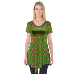 Seamless Wallpaper Digital Art Green Red Short Sleeve Tunic  by Pakrebo