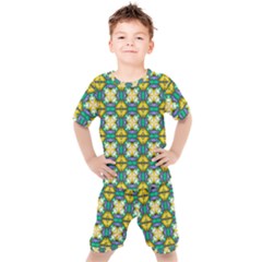 Seamless Wallpaper Pattern Symmetry Kids  Tee And Shorts Set by Pakrebo