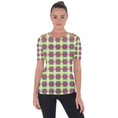 Seamless Geometric Blur Lines Shoulder Cut Out Short Sleeve Top by Pakrebo