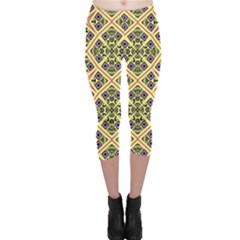 Seamless Wallpaper Geometric Yellow Capri Leggings  by Pakrebo