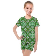 Symmetry Digital Art Pattern Green Kids  Mesh Tee and Shorts Set