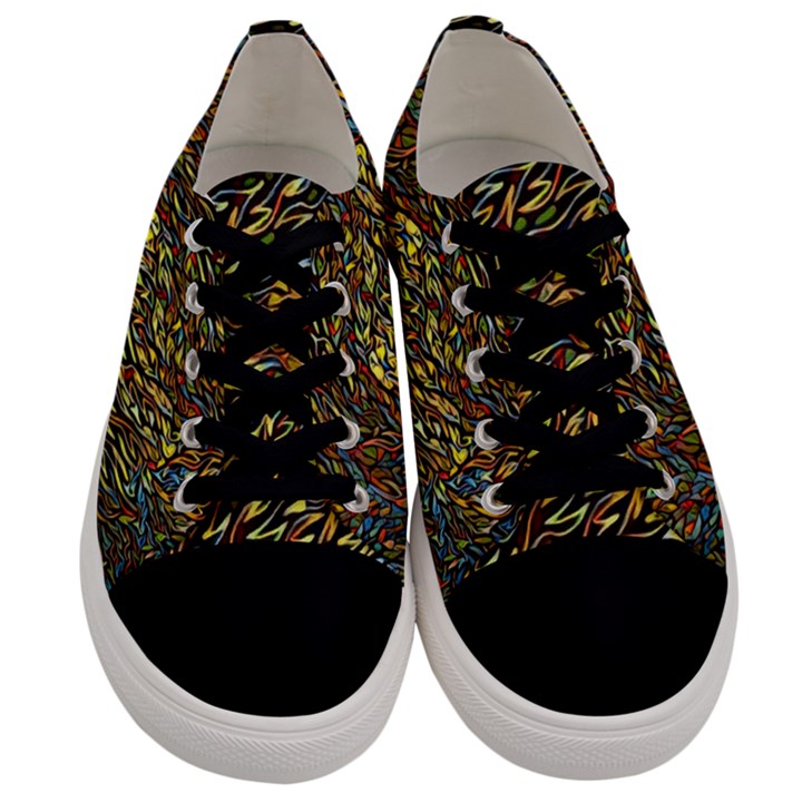 Flames Pattern Texture Gold Men s Low Top Canvas Sneakers