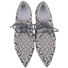 Ornamental Checkerboard Pointed Oxford Shoes