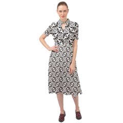 Ornamental Checkerboard Keyhole Neckline Chiffon Dress