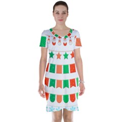 Christmas Bunting Banners Tasse Short Sleeve Nightdress by Bajindul