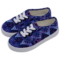 Blue Elegance Elaborate Fractal Fashion Kids  Classic Low Top Sneakers