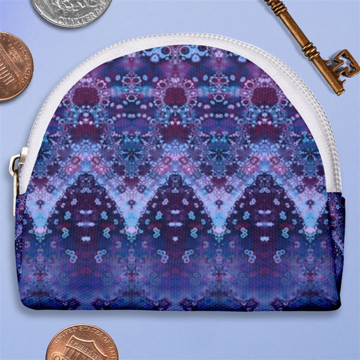 Blue Elegance Elaborate Fractal Fashion Horseshoe Style Canvas Pouch