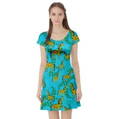 Cute Giraffes Pattern Short Sleeve Skater Dress