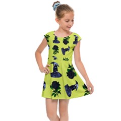 Gothic Girl Rose Yellow Pattern Kids  Cap Sleeve Dress by snowwhitegirl