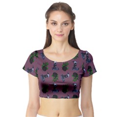 Gothic Girl Rose Mauve Pattern Short Sleeve Crop Top by snowwhitegirl