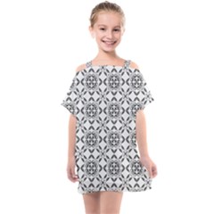 Black And White Patterned Backgroun Kids  One Piece Chiffon Dress