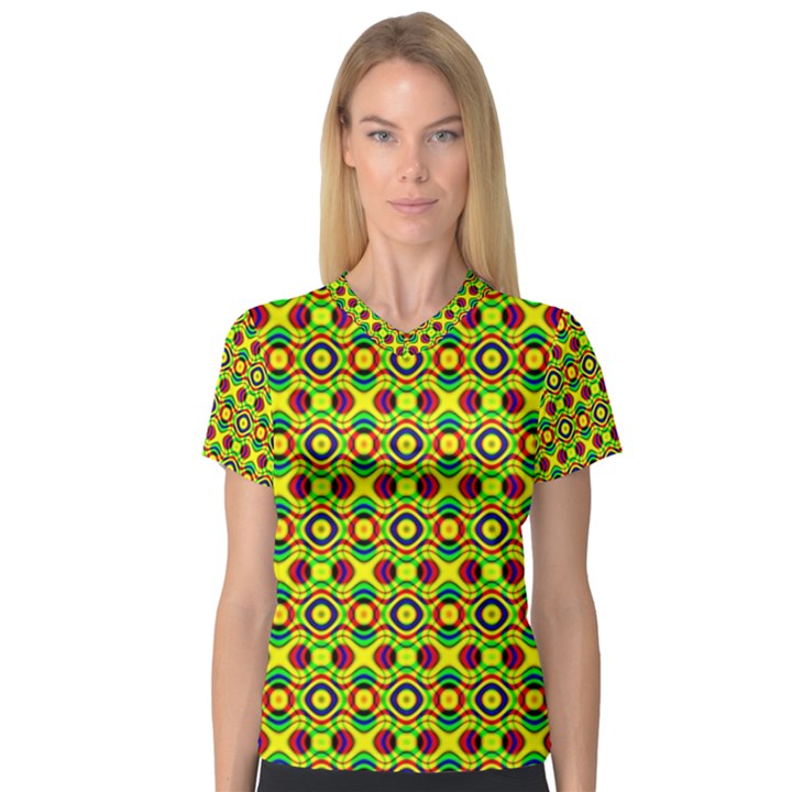 Background Pattern Geometrical V-Neck Sport Mesh Tee