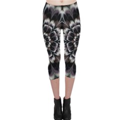 Abstract Digital Art Artwork Black White Capri Leggings  by Pakrebo