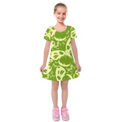 Butterflies Pattern Background Green Decoration Repeating Style Sketch Kids  Short Sleeve Velvet Dress