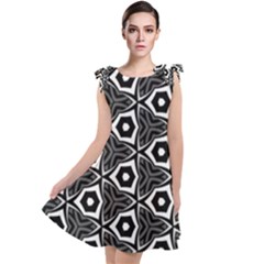 Black White Pattern Tie Up Tunic Dress by Bajindul