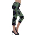 Feathers Pattern Lightweight Velour Capri Leggings  View4