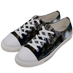 Sea Island Castle Landscape Women s Low Top Canvas Sneakers