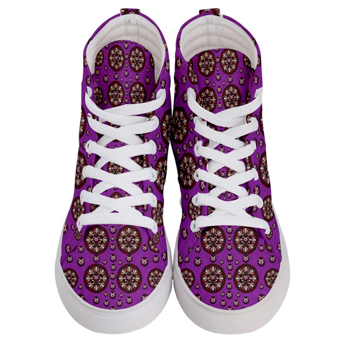 Hearts Of Metal And Flower Wreaths In Love Men s Hi-Top Skate Sneakers