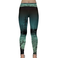 Industry Setting World Urban Classic Yoga Leggings by Sudhe