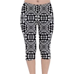 Fabric Geometric Shape Velvet Capri Leggings 