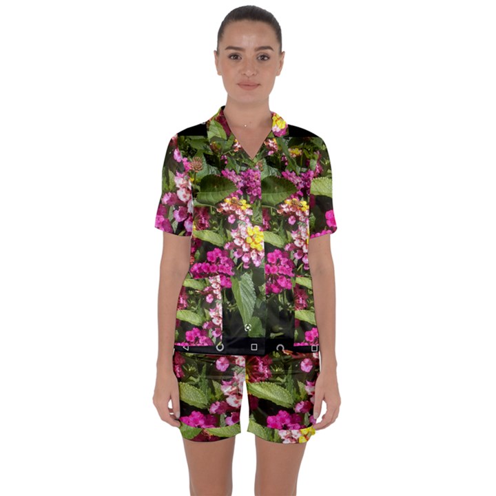 Summer Lantana w Bee Satin Short Sleeve Pyjamas Set