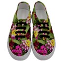 Summer Lantana w Bee Men s Classic Low Top Sneakers View1