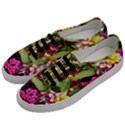 Summer Lantana w Bee Men s Classic Low Top Sneakers View2