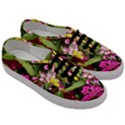 Summer Lantana w Bee Men s Classic Low Top Sneakers View3