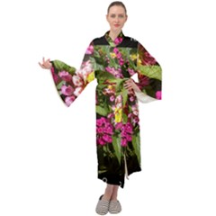 Summer Lantana W Bee Maxi Velour Kimono