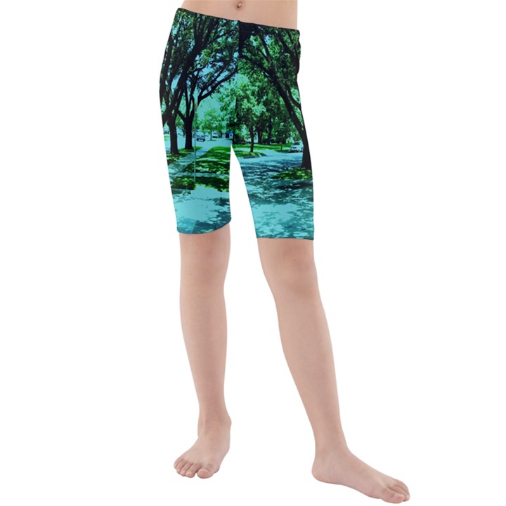 Hot Day In Dallas 5 Kids  Mid Length Swim Shorts