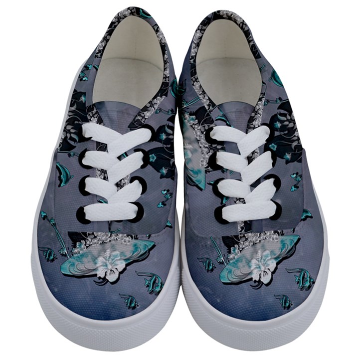 Sport, surfboard with flowers and fish Kids  Classic Low Top Sneakers