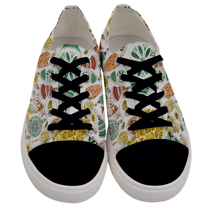 Surface Pattern  Vintage Christmas Ornaments Men s Low Top Canvas Sneakers