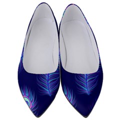 Seamless Pattern With Colorful Peacock Feathers Dark Blue Background Women s Low Heels by Vaneshart