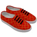 Red Background Yellow Shapes Men s Classic Low Top Sneakers View3