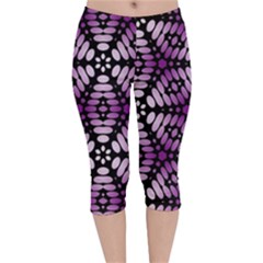 Pattern Purple Seamless Design Velvet Capri Leggings 