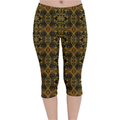 Abstract 14 Velvet Capri Leggings 