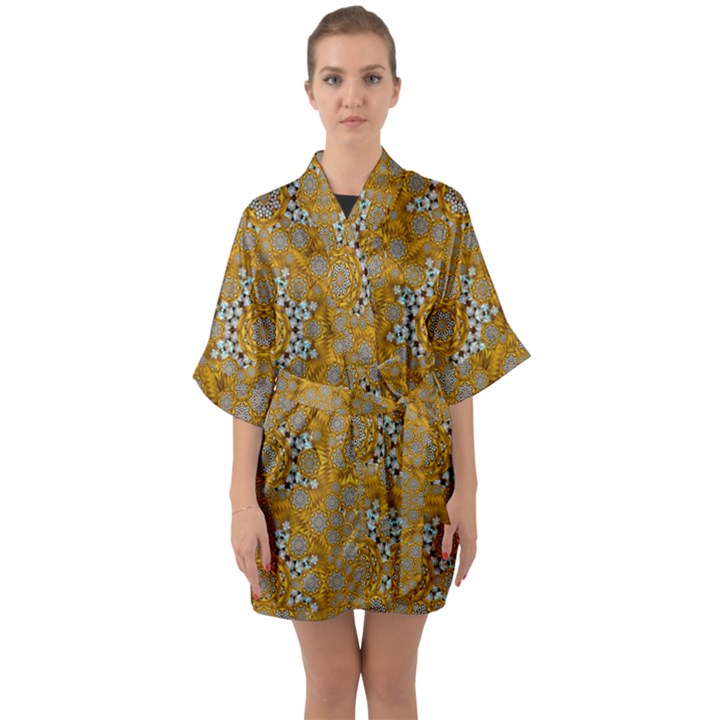 A Star In Golden Juwels Half Sleeve Satin Kimono 