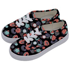 Seamless Sweets Background Kids  Classic Low Top Sneakers by Vaneshart