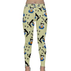 Cat And Fishbowl Classic Yoga Leggings by bloomingvinedesign