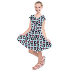 Girl Flower Pattern Light Blue Kids  Short Sleeve Dress by snowwhitegirl