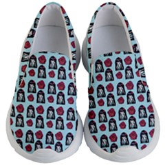 Girl Flower Pattern Light Blue Kids  Lightweight Slip Ons by snowwhitegirl