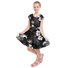 Beautiful Artistic Dark Tropical Pattern Kids  Short Sleeve Dress by Vaneshart