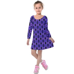 Purple Black Abstract Pattern Kids  Long Sleeve Velvet Dress by BrightVibesDesign