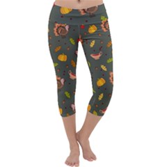 Thanksgiving Turkey Pattern Capri Yoga Leggings by Valentinaart