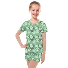 Pattern Texture Feet Dog Green Kids  Mesh Tee And Shorts Set