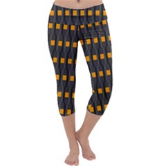 Pattern Illustrations Plaid Capri Yoga Leggings