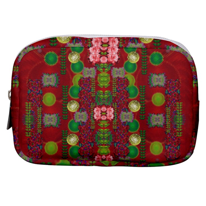 In Time For The Season Of Christmas An Jule Make Up Pouch (Small)