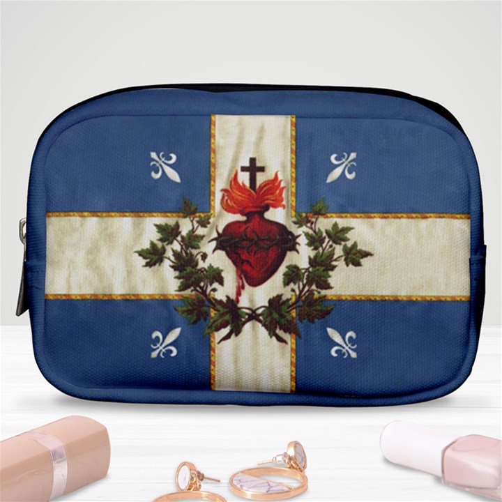 Quebec flag drapeau Québec Patriote Carillon Sacré-Coeur Christian Catholic old vintage with fleurs de lys Make Up Pouch (Small)